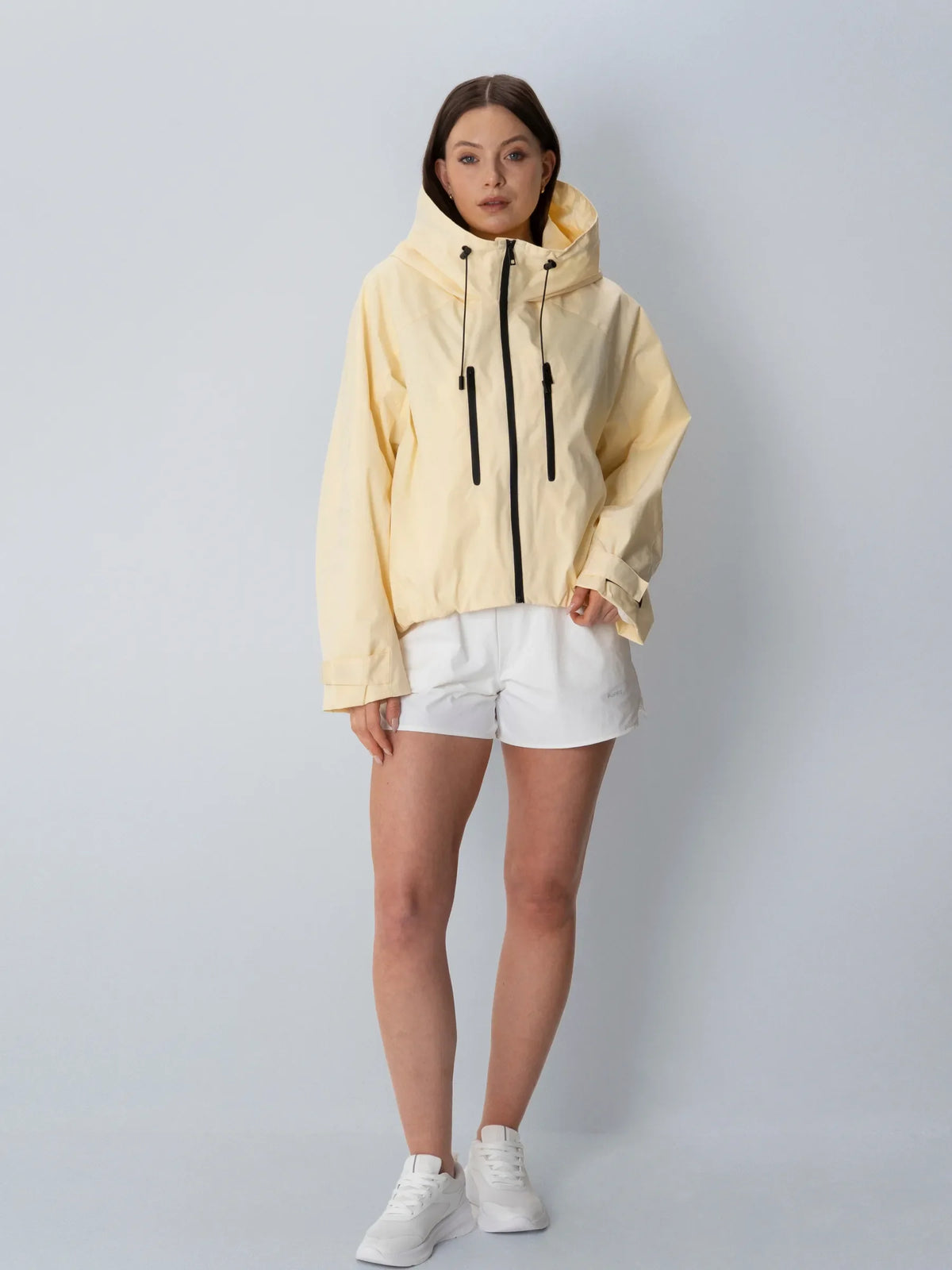 Chaqueta impermeable corta oversize